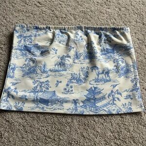 Edikted blue and white tube top